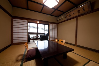 8-mat Japanese style room